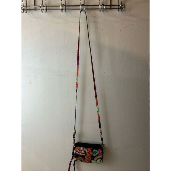 Vera Bradley 6"x4" wallet crossbody 2 zippers bold pink interior flowers - Picture 2 of 6